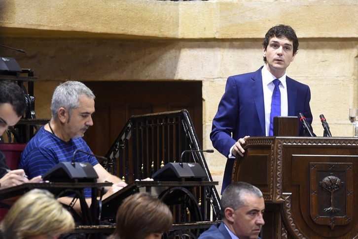 Unai Rementeria, en el pleno de las Juntas de Bizkaia.(