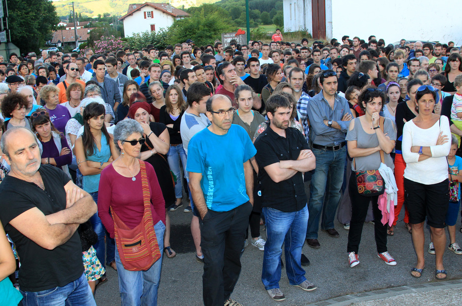 800 personnes se sont rassemblées, mercredi 8 juillet, à Ossès