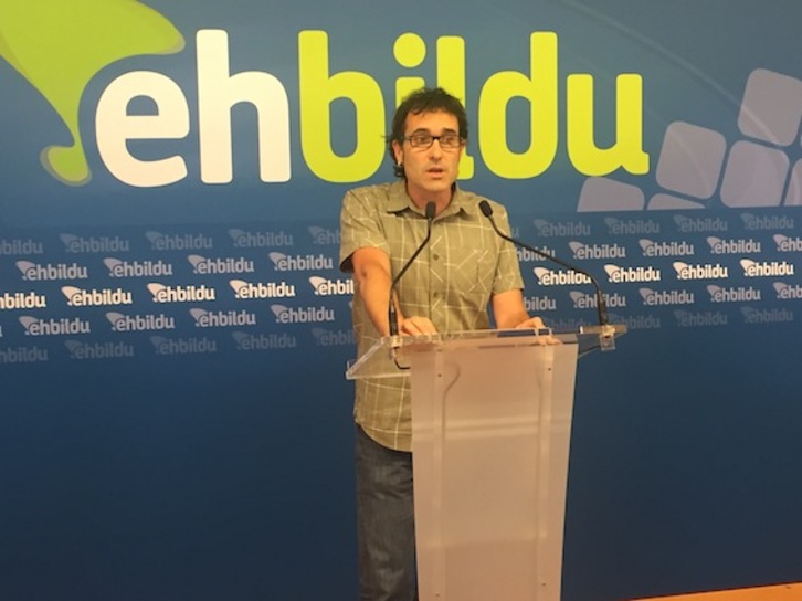 El parlamentario de EH Bildu Julen Arzuaga. (NAIZ)