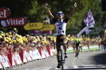 Alexis Vuillermoz, a su llegada a la meta. (Eric FEFERBERG/AFP PHOTO)