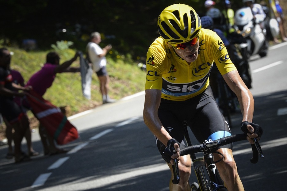 Froomek erasoa jo duen unea. (Jeff PACHOUD / AFP)