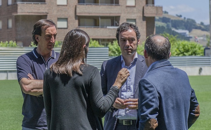 El presidente del Eibar, Alex Aranzabal, el día de la presentación del jugador Eddy Silvestre. (Gorka RUBIO/ARGAZKI PRESS)