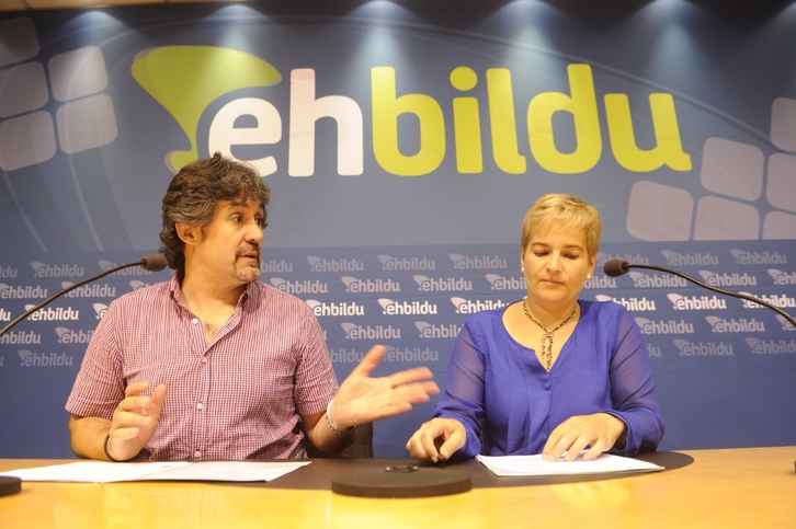 Pello Urizar eta Rebeka Uberaren agerraldia. (Jon URBE / ARGAZKI PRESS)