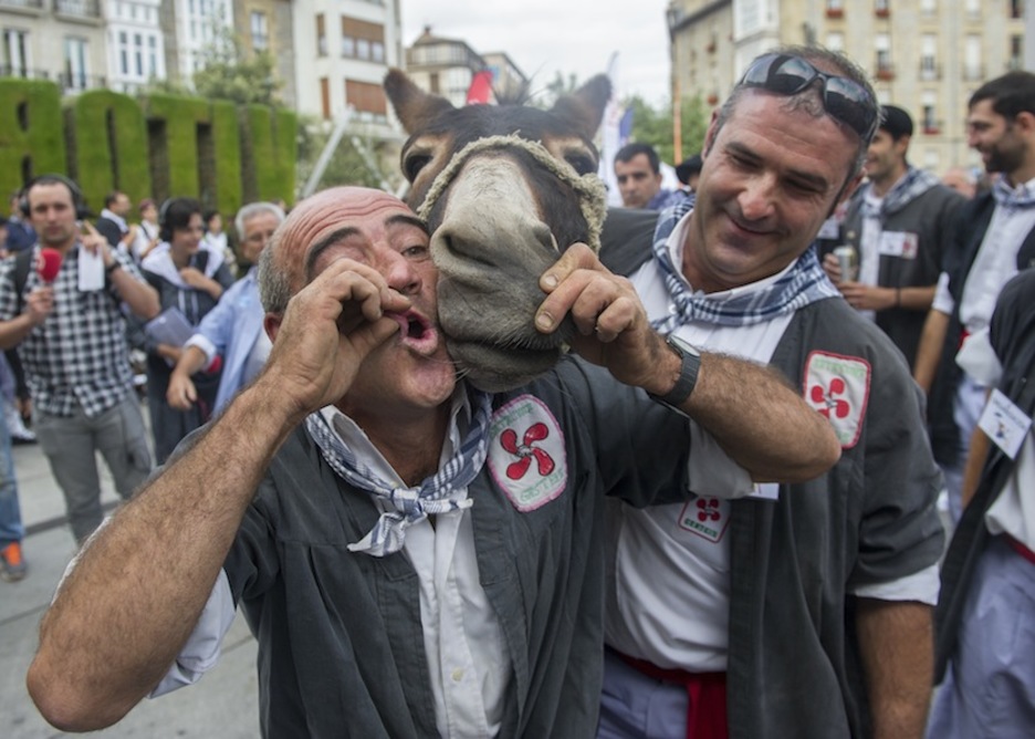 Carrera de burros. (Juanan RUIZ / ARGAZKI PRESS) Carrera de burros. (Juanan RUIZ / ARGAZKI PRESS)