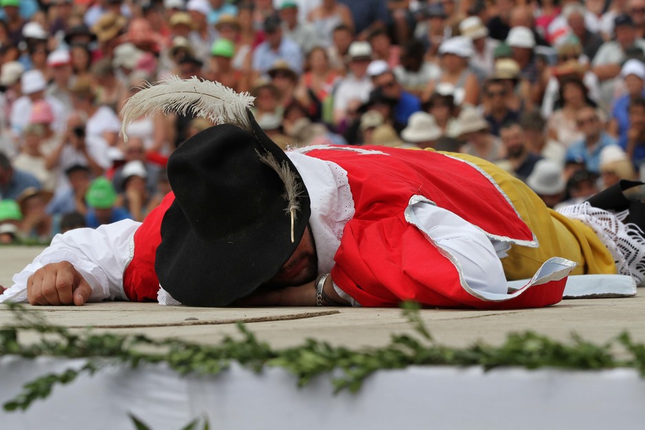 Plus de 200 bénévoles des villages de Sauguis et de Trois-Villes participent à la pastorale dédiée à la vie du prêtre Pierre Lhande. Le rendez-vous est donné le 2 août, à Sauguis, pour la seconde représentation. © Bob EDME Plus de 200 bénévoles des villages de Sauguis et de Trois-Villes participent à la pastorale dédiée à la vie du prêtre Pierre Lhande. Le rendez-vous est donné le 2 août, à Sauguis, pour la seconde représentation. © Bob EDME