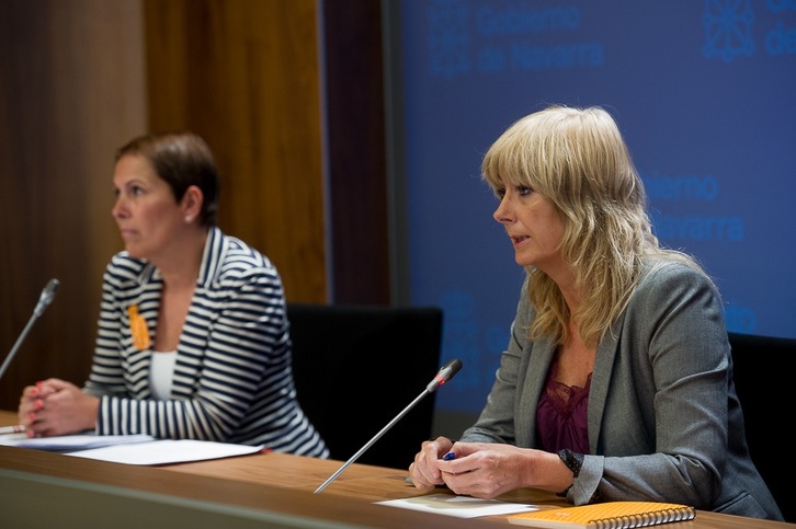 Uxue Barkos y Ana Ollo, en la primera comparecencia del Gobierno navarro. (Iñigo URIZ/ARGAZKI PRESS)