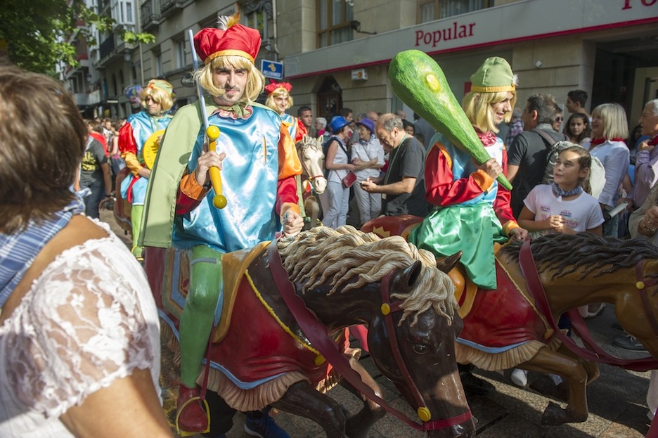 Zaldikos de espadas y de bastos. (Juanan RUIZ / ARGAZKI PRESS)