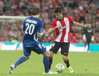 Markel Susaeta, durante una jugada del encuentro de ida. (Monika DEL VALLE/ARGAZKI PRESS)