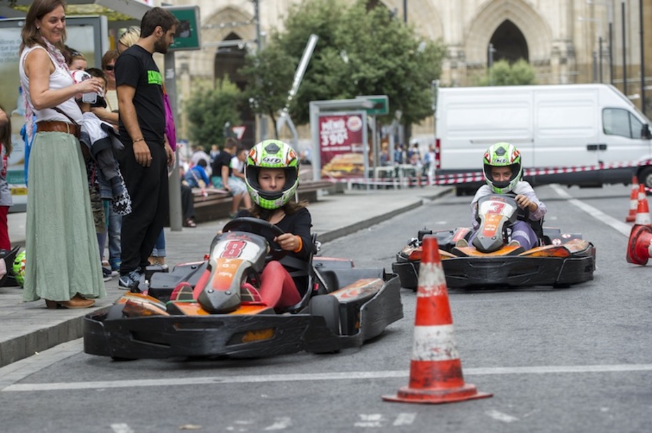 Carreras de karting. (Juanan RUIZ / ARGAZKI PRESS)
