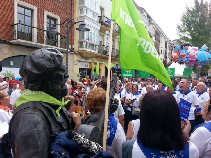 Independentistak sareak Gernikan burututako ekitaldia. (INDEPENDENTISTAK)