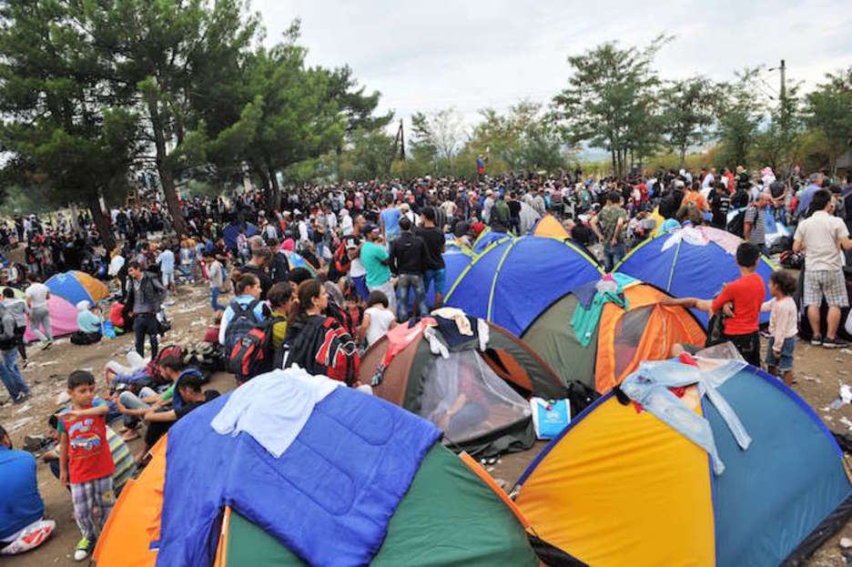 2.000 bat iheslari daude mugan. (Sakis MITROLIDIS | AFP) 2.000 bat iheslari daude mugan. (Sakis MITROLIDIS | AFP)