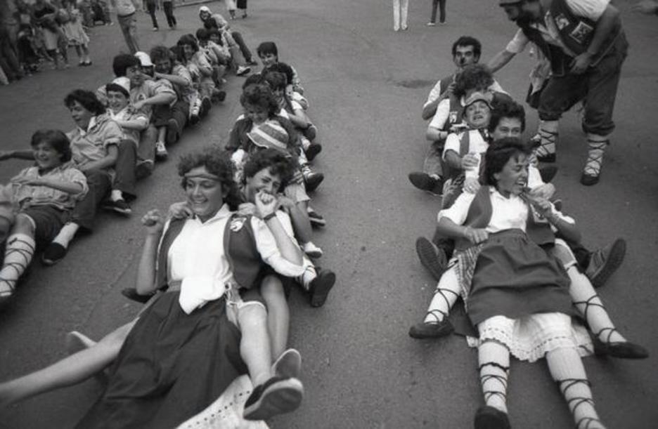 <strong>1983</strong>