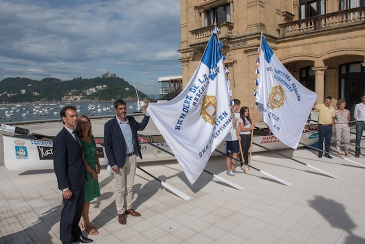 2015eko Donostiako Estropadak aurkeztu dituzte. (Andoni CANELLADA / ARGAZKI PRESS)