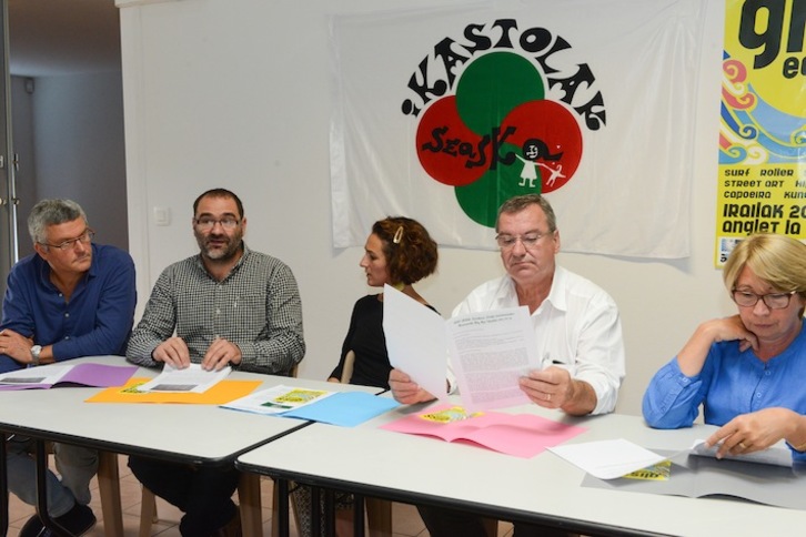 Seaskaren ordezkariak, ikasturte berriaren aurkezpenean. (Isabelle MIQUELESTORENA)