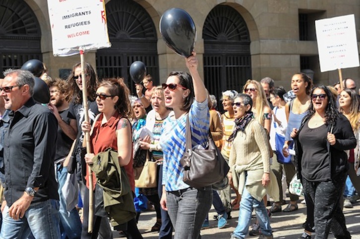 Manifestación por las calles de Iruñea en solidaridad con los refugiados. (Idoia ZABALETA/ARGAZKI PRESS)