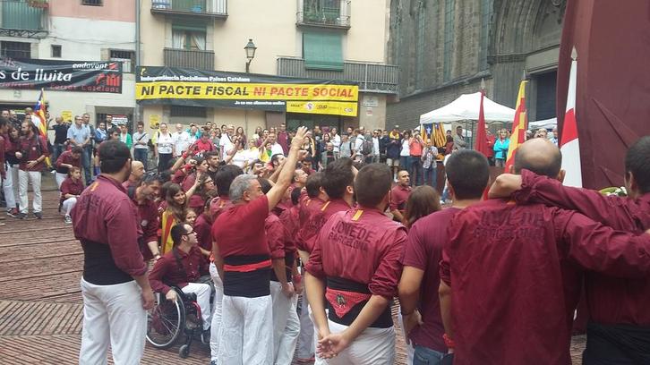Castellers cantando Els Segadors. (@MartxeloDiaz)