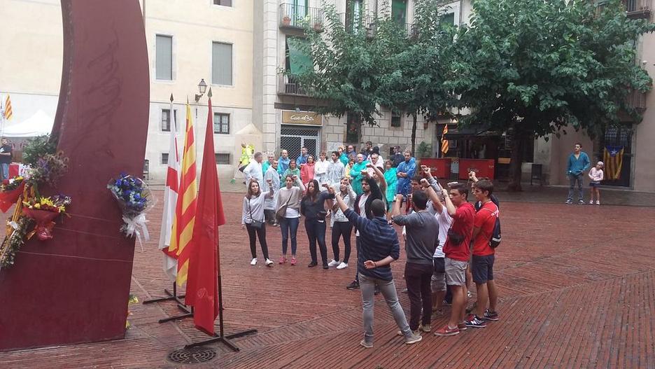 Els Segador en el Fossar de les Moreres. (@MartxeloDiaz) Els Segador en el Fossar de les Moreres. (@MartxeloDiaz)