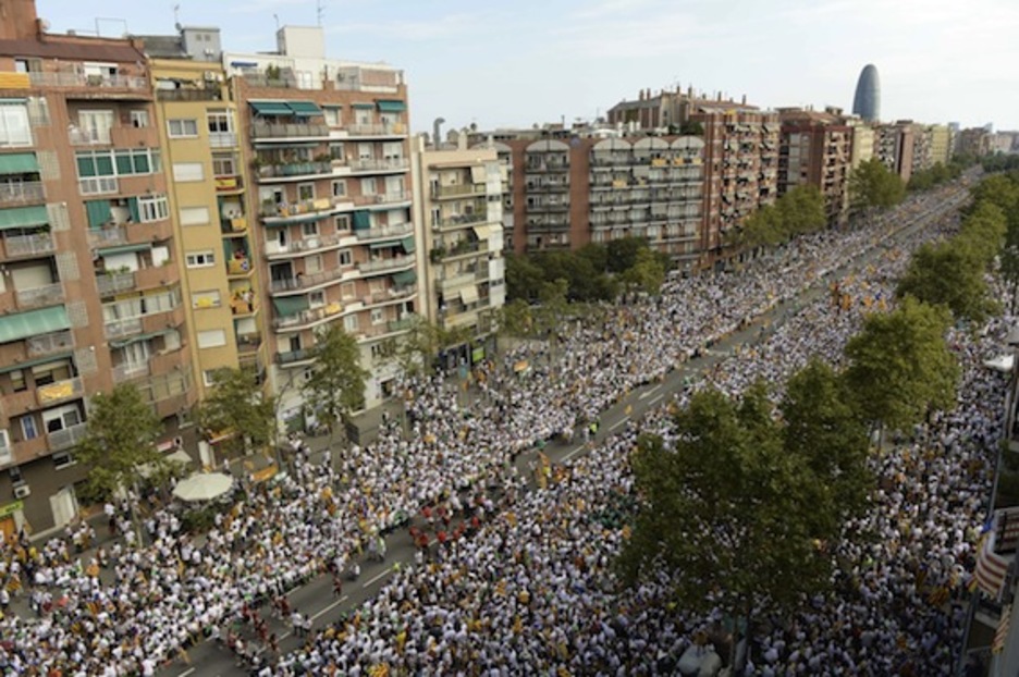 La avenida Meridiana, a rebosar. (Lluis GENÉ/AFP PHOTO) La avenida Meridiana, a rebosar. (Lluis GENÉ/AFP PHOTO)