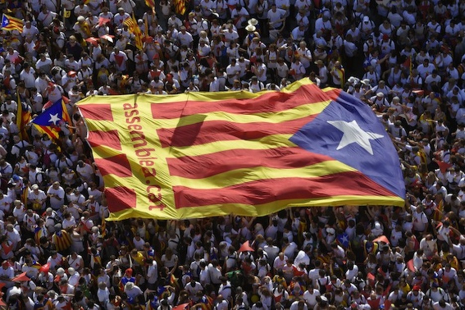 Una ‘estelada’ de gran tamaño, en la movilización. (Lluis GENÉ/AFP PHOTO) Una ‘estelada’ de gran tamaño, en la movilización. (Lluis GENÉ/AFP PHOTO)