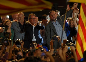 Mas, Junqueras y Romeva celebran los resultados. (Lluís GENE/AFP)