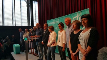 Los miembros más destacados de la candidatura Junts Pel Sí han comparecido para valorar las elecciones. (@JuntsPelSi)