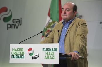El presidente del EBB del PNV, Andoni Ortuzar, ha comparecido para valorar los resultados de las elecciones en Catalunya. (Monika DEL VALLE/ARGAZKI PRESS) 