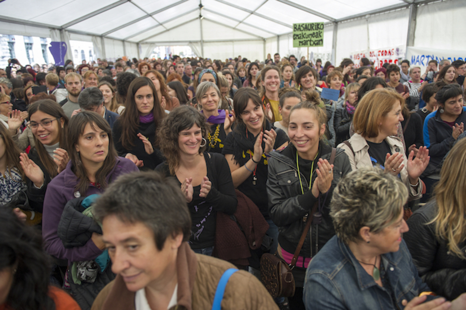 Jendetza batu da azken ekitaldian (Juanan RUIZ | ARGAZKI PRESS)