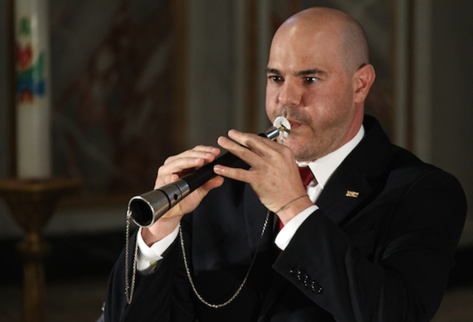 Elizan musikariek errepertorio berri bat jo zuten. Elizan musikariek errepertorio berri bat jo zuten.