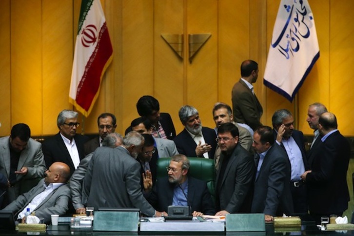 El Parlamento iraní, en su sesión del pasado domingo. (Amin KHOROSHAHI/AFP PHOTO)