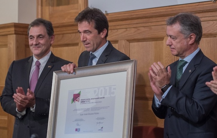 Juan José Álvarez ha recibido el premio Eusko Ikaskuntza. (Andoni CANELLADA / ARGAZKI PRESS)