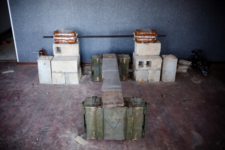 Gimnasio improvisado para mantenerse en forma. (Juan TEIXEIRA)