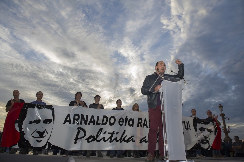 Pernando Barrenaren hitzartzea. (Juan Carlos RUIZ/ARGAZKI PRESS) Pernando Barrenaren hitzartzea. (Juan Carlos RUIZ/ARGAZKI PRESS)