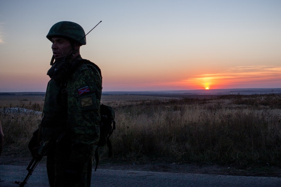 Un soldado de la República Popular de Donetsk en el frente, en la zona de Dokuchaevsk. (Juan TEIXEIRA) 