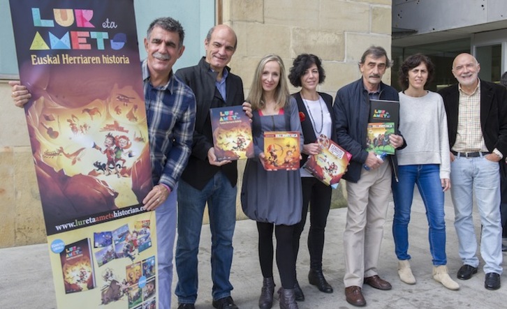 ‘Lur eta Amets’ proiektuaren bultzatzaileak, aurkezpenean. (Gorka RUBIO/ARGAZKI PRESS)