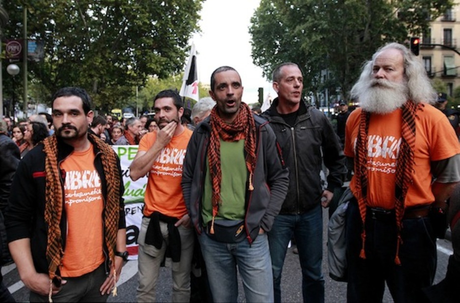 Cuatro de los encausados de Askapena, junto a Txerra Bolinaga. (J. DANAE/ARGAZKI PRESS)