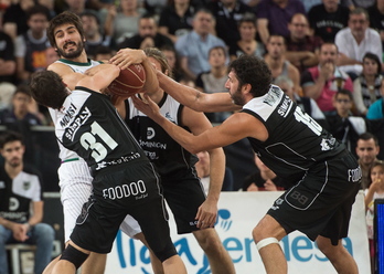 El Bilbao Basket ha logrado una victoria importante. (Monika DEL VALLE / ARGAZKI PRESS)