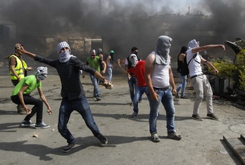 Protesta de estudiantes palestinos en Hebron. (Hazem BADER / AFP)