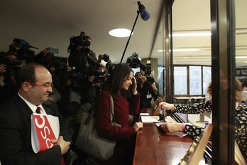 C´s, PSC y PP registraron ayer sus recursos en el TC. (J.DANAE / ARGAZKI PRESS)