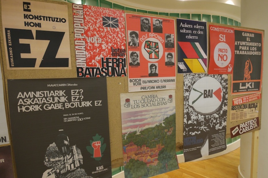 Una muestra de carteles de la época. (Gotzon ARANBURU)