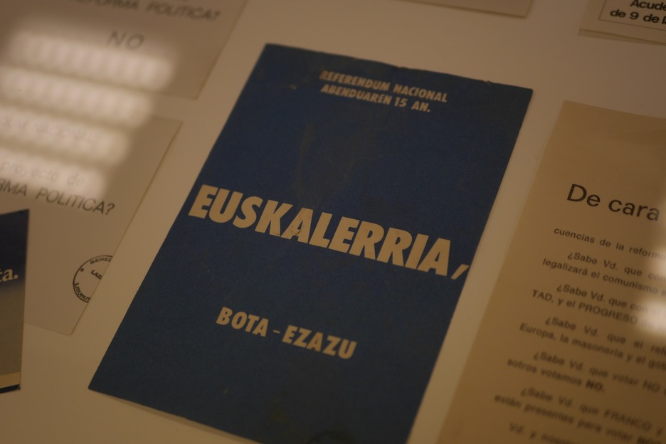 Llamamiento a votar en el referéndum sobre la Ley de Reforma Política, en diciembre de 1976. (Gotzon ARANBURU)
