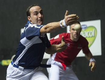 Irujok erraz gainditu du Olaizola. (Monika DEL VALLE/ARGAZKI PRESS)