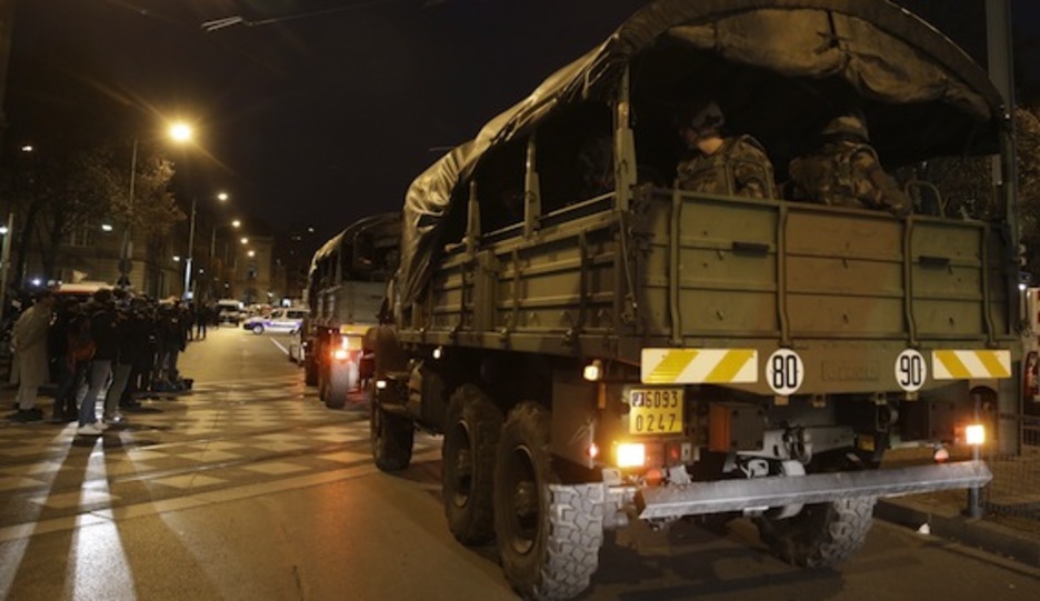 Los soldados franceses, a su llegada al municipio. (Kenzo TRIBOUILLARD/AFP PHOTO) Los soldados franceses, a su llegada al municipio. (Kenzo TRIBOUILLARD/AFP PHOTO)