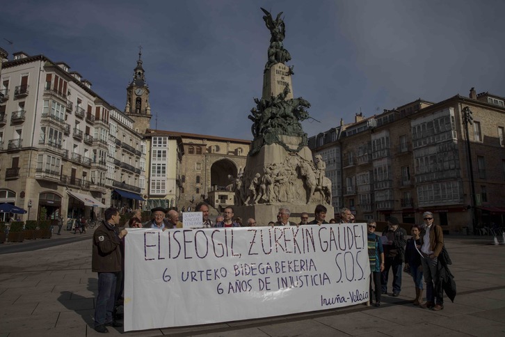 Concentración en apoyo a Eliseo Gil. (Raul BOGAJO/ARGAZKI PRESS)