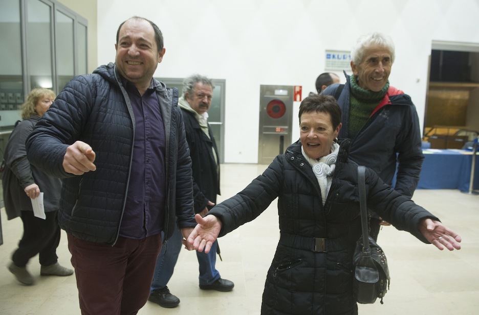 Pernando Barrena, Itziar Aizpurua eta Jokin Aranalde. (Jon URBE/ARGAZKI PRESS) Pernando Barrena, Itziar Aizpurua eta Jokin Aranalde. (Jon URBE/ARGAZKI PRESS)