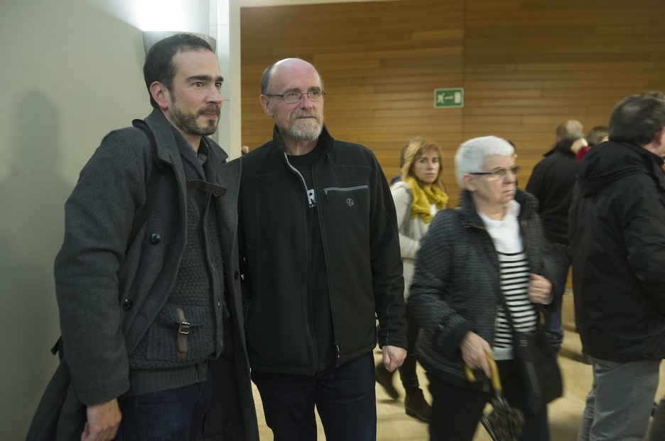 Iñaki Soto GARAko zuzendaria, Joxe Mari Olarrarekin. (Jon URBE/ARGAZKI PRESS) Iñaki Soto GARAko zuzendaria, Joxe Mari Olarrarekin. (Jon URBE/ARGAZKI PRESS)