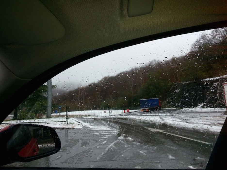 Pagozelaitik Josune Lertxundik igorri digun argazkia, barruan egoteko hobea dago, bai.