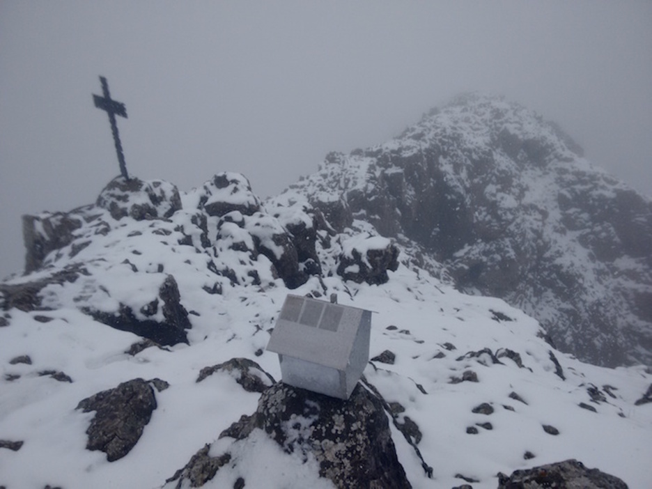 Udalaitz gaina ere elurrak hartu du (Enaitz)