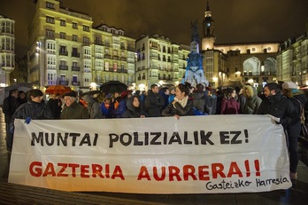 Andre Maria Zuriaren plazan egindako manifestazioa. (Juanan RUIZ / ARGAZKI PRESS)