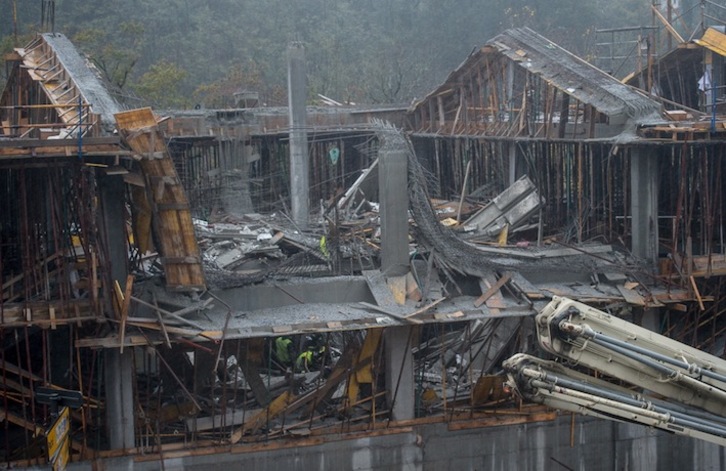 Imagen del edificio en construcción que se ha derrumbado. (Jagoba MANTEROLA/ARGAZKI PRESS)
