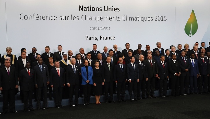 Foto de familia de los mandatarios al inicio de la cumbre. (Ian LANGSDON/AFP) 